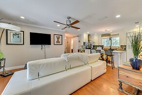 7 Mi to Downtown Tampa: Home w/ Fire Pit & Grill!