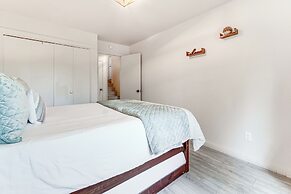 2 Mi to Northstar Resort: Quiet Condo w/ Balcony