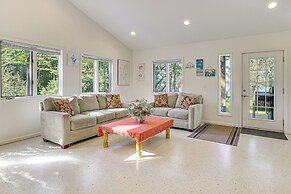 Lake Champlain Retreat w/ Grill, Fire Pit!