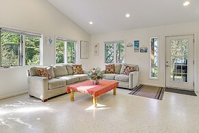 Lake Champlain Retreat w/ Grill, Fire Pit!