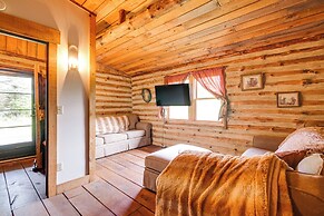 Handcrafted Log Cabin on 3 Acres: 14 Mi to Canton