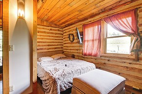 Handcrafted Log Cabin on 3 Acres: 14 Mi to Canton