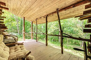 Handcrafted Log Cabin on 3 Acres: 14 Mi to Canton