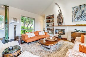 7 Mi to Zilker Park: Oasis w/ Pool & Patio
