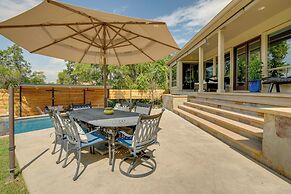 7 Mi to Zilker Park: Oasis w/ Pool & Patio