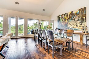 7 Mi to Zilker Park: Oasis w/ Pool & Patio