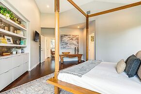 7 Mi to Zilker Park: Oasis w/ Pool & Patio