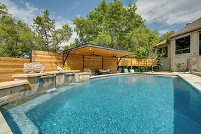 7 Mi to Zilker Park: Oasis w/ Pool & Patio