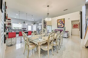 Covered Patio & Grill: Colorful Mcallen Home