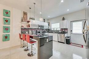 Covered Patio & Grill: Colorful Mcallen Home