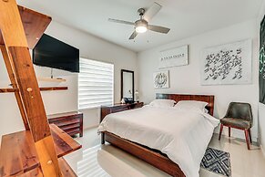 Covered Patio & Grill: Colorful Mcallen Home