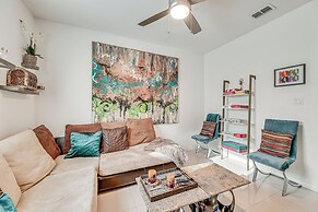 Covered Patio & Grill: Colorful Mcallen Home