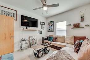 Covered Patio & Grill: Colorful Mcallen Home