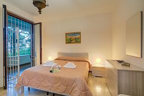 Villa Alberti 900m From Garda Lake
