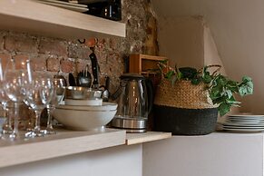 Chic Rooftop Apartment in Antwerp s Shopping hub