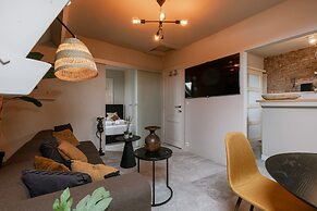 Chic Rooftop Apartment in Antwerp s Shopping hub