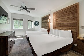 Chic Condo At The Foot Of Quicksilver Chair Lift 2 Bedroom Condo