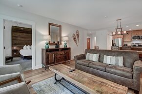 Chic Condo At The Foot Of Quicksilver Chair Lift 2 Bedroom Condo