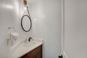 Chic Condo At The Foot Of Quicksilver Chair Lift 2 Bedroom Condo