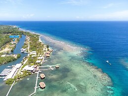 Coco View Canal Lot 18 Private Home 3 Bedroom Home