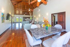 Coco View Canal Lot 18 Private Home 3 Bedroom Home