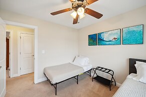 Charming Family Retreat With Spacious Yard 3 Bedroom Home