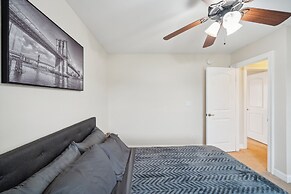 Charming Family Retreat With Spacious Yard 3 Bedroom Home