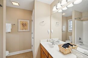 Charming Family Retreat With Spacious Yard 3 Bedroom Home