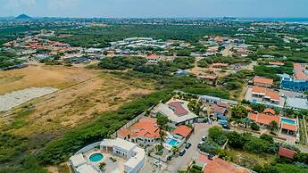 Beautiful 4BR 3BA Villa w Private Pool Jacuzzi