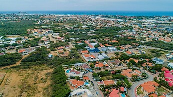 Beautiful 4BR 3BA Villa w Private Pool Jacuzzi