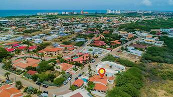 Beautiful 4BR 3BA Villa w Private Pool Jacuzzi