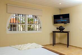 Beautiful 4BR 3BA Villa w Private Pool Jacuzzi