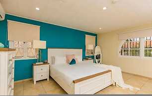 Beautiful 4BR 3BA Villa w Private Pool Jacuzzi