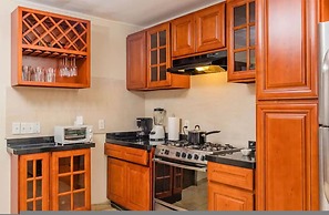 Beautiful 4BR 3BA Villa w Private Pool Jacuzzi