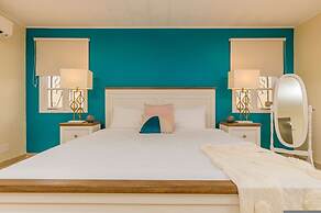 Beautiful 4BR 3BA Villa w Private Pool Jacuzzi