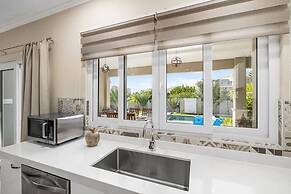 Amazing 4BR 3BA Villa Palm Beach w NEW Pool