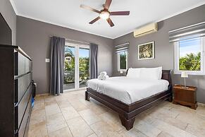 Amazing 4BR 3BA Villa Palm Beach w NEW Pool