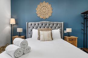 Amazing 4BR 3BA Villa Palm Beach w NEW Pool