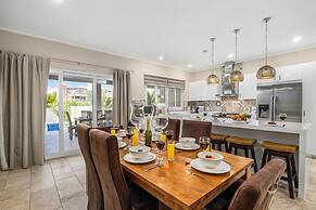 Amazing 4BR 3BA Villa Palm Beach w NEW Pool