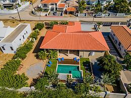 Amazing 4BR 3BA Villa Palm Beach w NEW Pool