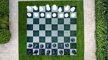 Beachfront Villa w Pool Sleeps 16 Dining Tub