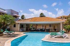 1 MIN Walk 2 Arashi Beach Suite w Roofdeck Pool