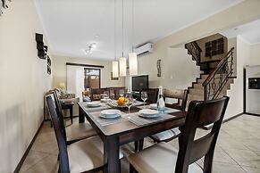 Beautiful Gold Coast Gem Pools Tennis Gym