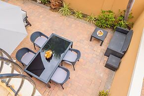 Beautiful Gold Coast Gem Pools Tennis Gym