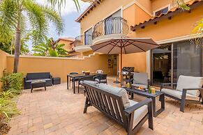 Beautiful Gold Coast Gem Pools Tennis Gym