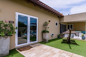 Luxury New 5 Location Pool Outdoor Kitchen