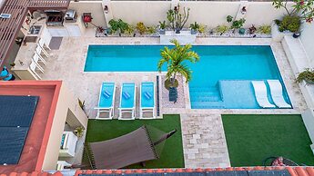 Luxury New 5 Location Pool Outdoor Kitchen