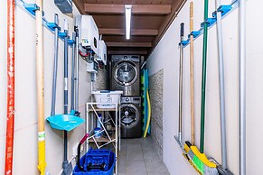 Luxury New 5 Location Pool Outdoor Kitchen