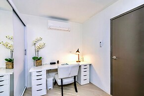 Luxury New 5 Location Pool Outdoor Kitchen