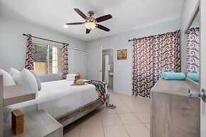 NEW 2BR 2BA Gated Community w Pool Palm Beach